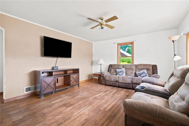 Property Photo:  650 McClane Farm Rd  PA 15301 