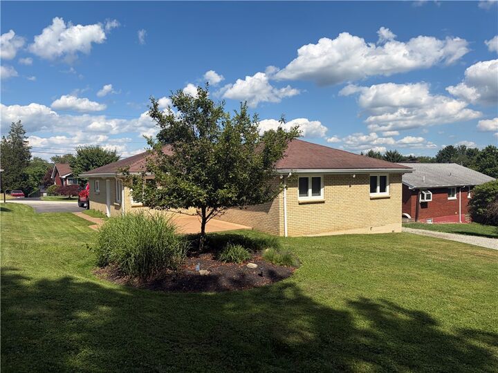 Property Photo:  120 Crestview  PA 15063 