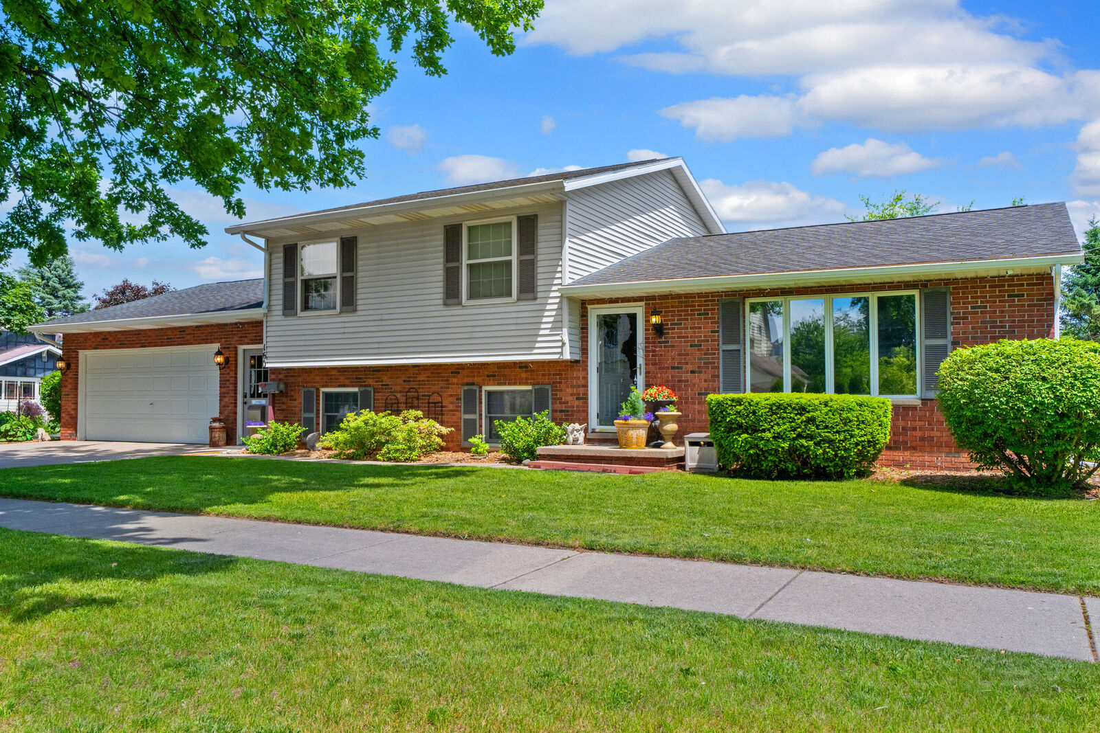 Property Photo:  160 Bedford Street  MI 49707 