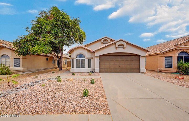 Property Photo:  7139 S Parkside Drive  AZ 85283 