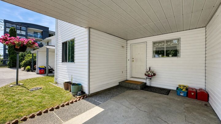 Property Photo:  12075 207A Street 3  BC V2X 9X7 