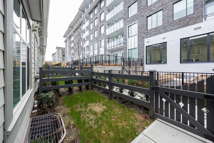 Property Photo: 13629 81A Avenue 4 BC V3W 3M4