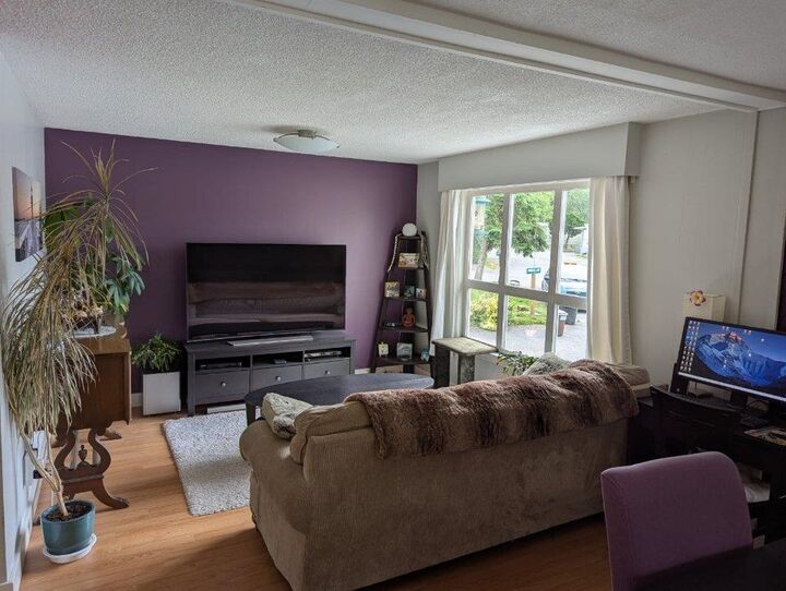 Property Photo: 201 Cayer Street 1 BC V3K 5A9
