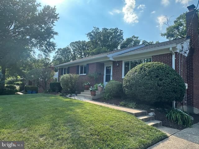 Property Photo: 7504 Nancemond Street VA 22150
