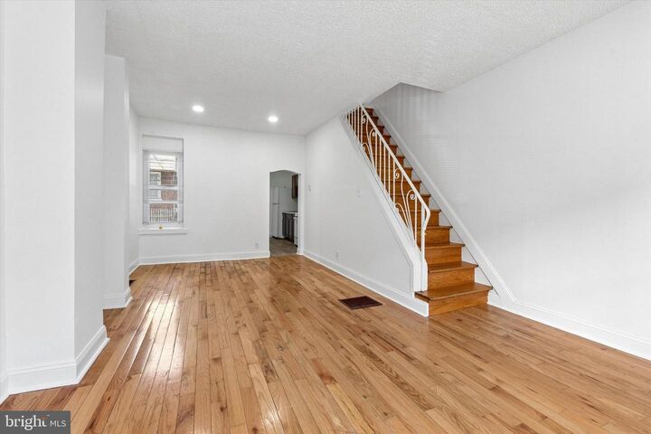 Property Photo:  2080 E Victoria Street  PA 19134 