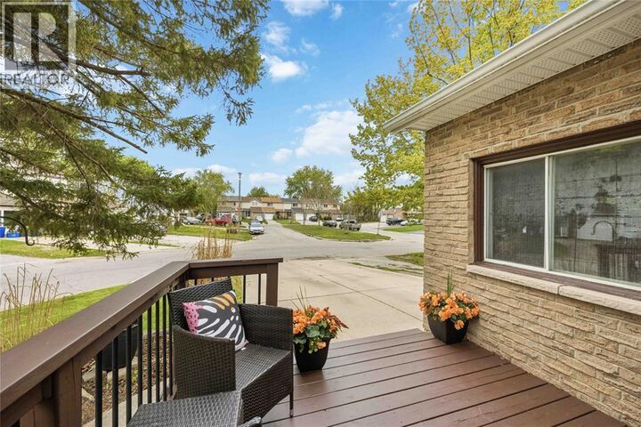 Property Photo: 854 Lanark Crescent ON N7S 4E4