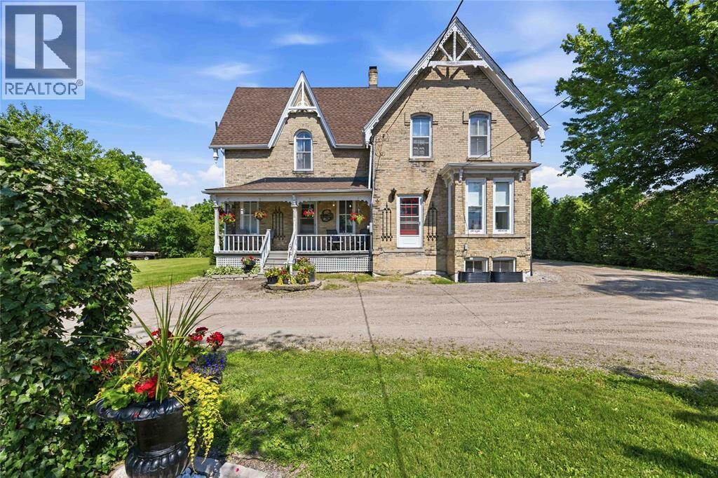 Property Photo:  6752 Camlachie Road  ON N0N 1E0 