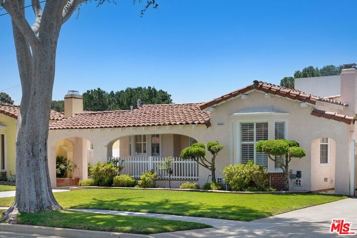 Property Photo: 7905 West Blvd CA 90305