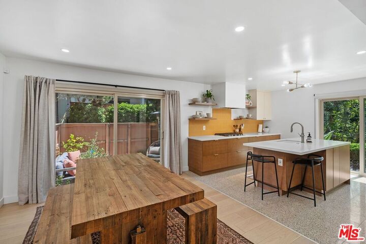 Property Photo:  11260 Overland Ave  CA 90230 