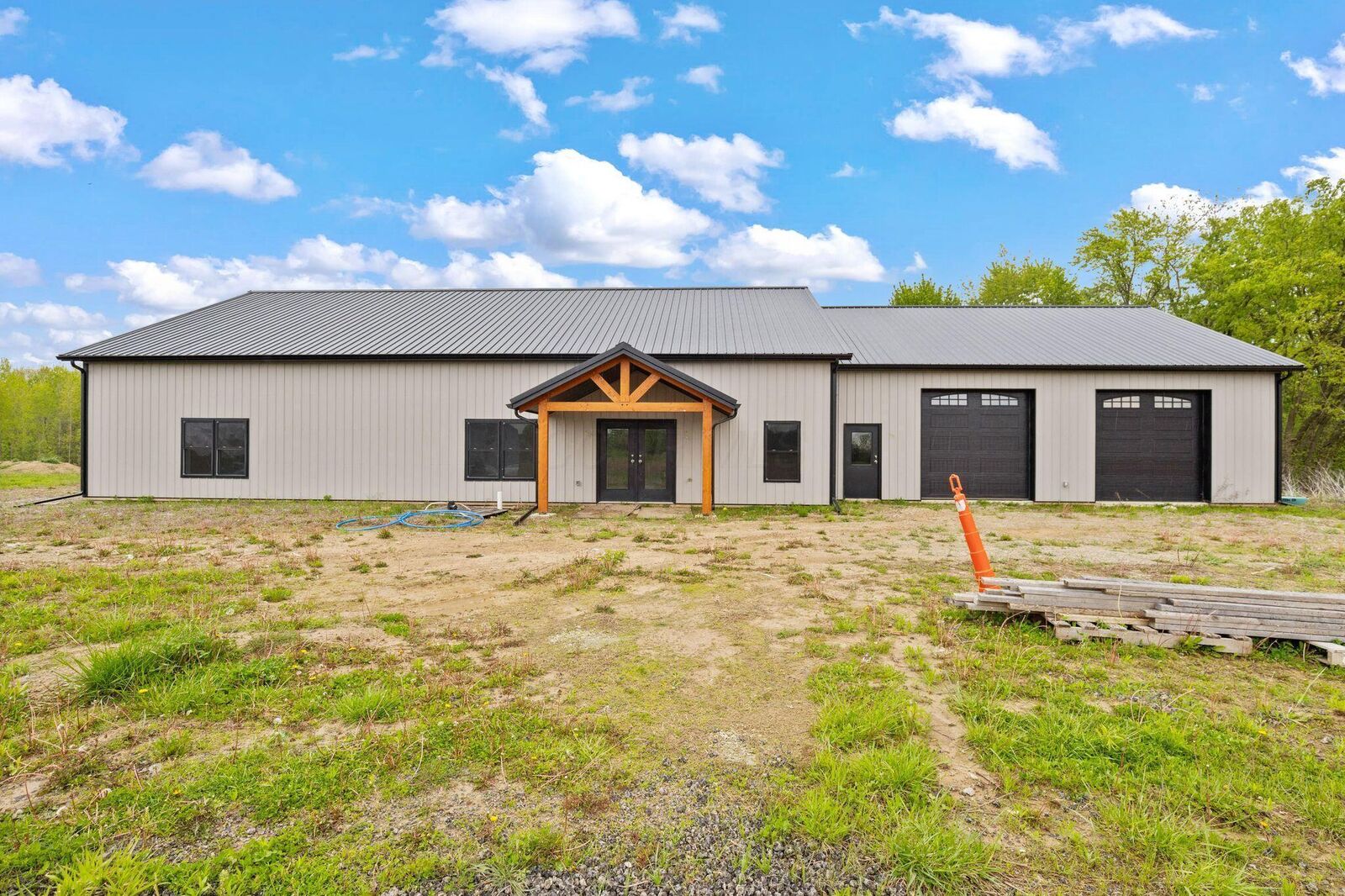 Property Photo: 4160 Lyons Road OH 43314