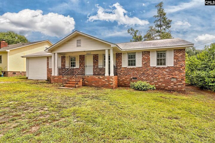 Property Photo:  1907 Holland  SC 29169 