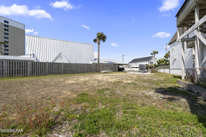 Property Photo:  1037 Bay Circle  FL 32407 