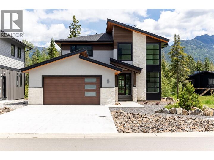 5 Mammoth Drive — photo 1