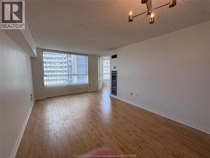 Property Photo:  75 Riverside Drive East 406  ON N9A 2S4 