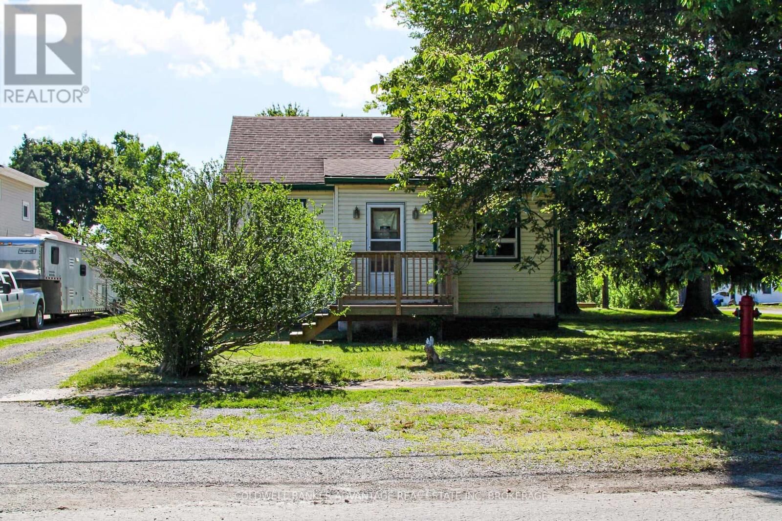 Property Photo:  40 Ramey Avenue  ON L3K 2L3 
