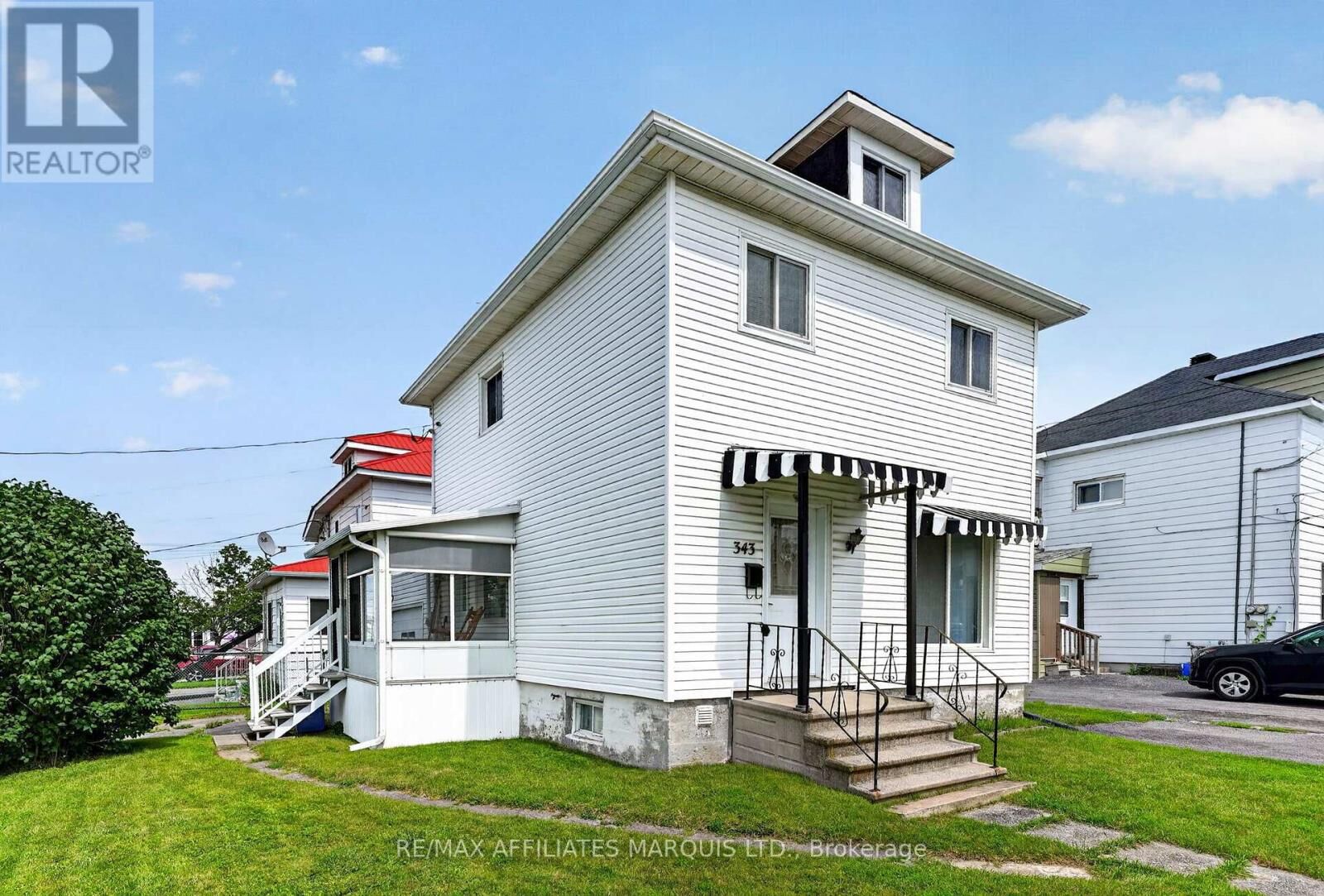 Property Photo:  343 Carleton Street  ON K6H 4X6 