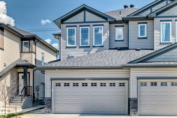 Property Photo:  8823 Carson Way SW  AB T6W 4M9 