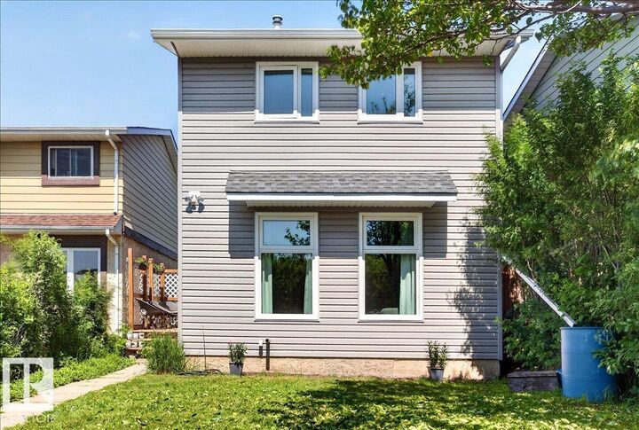 Property Photo:  44 Birch Drive  AB T0A 1N0 