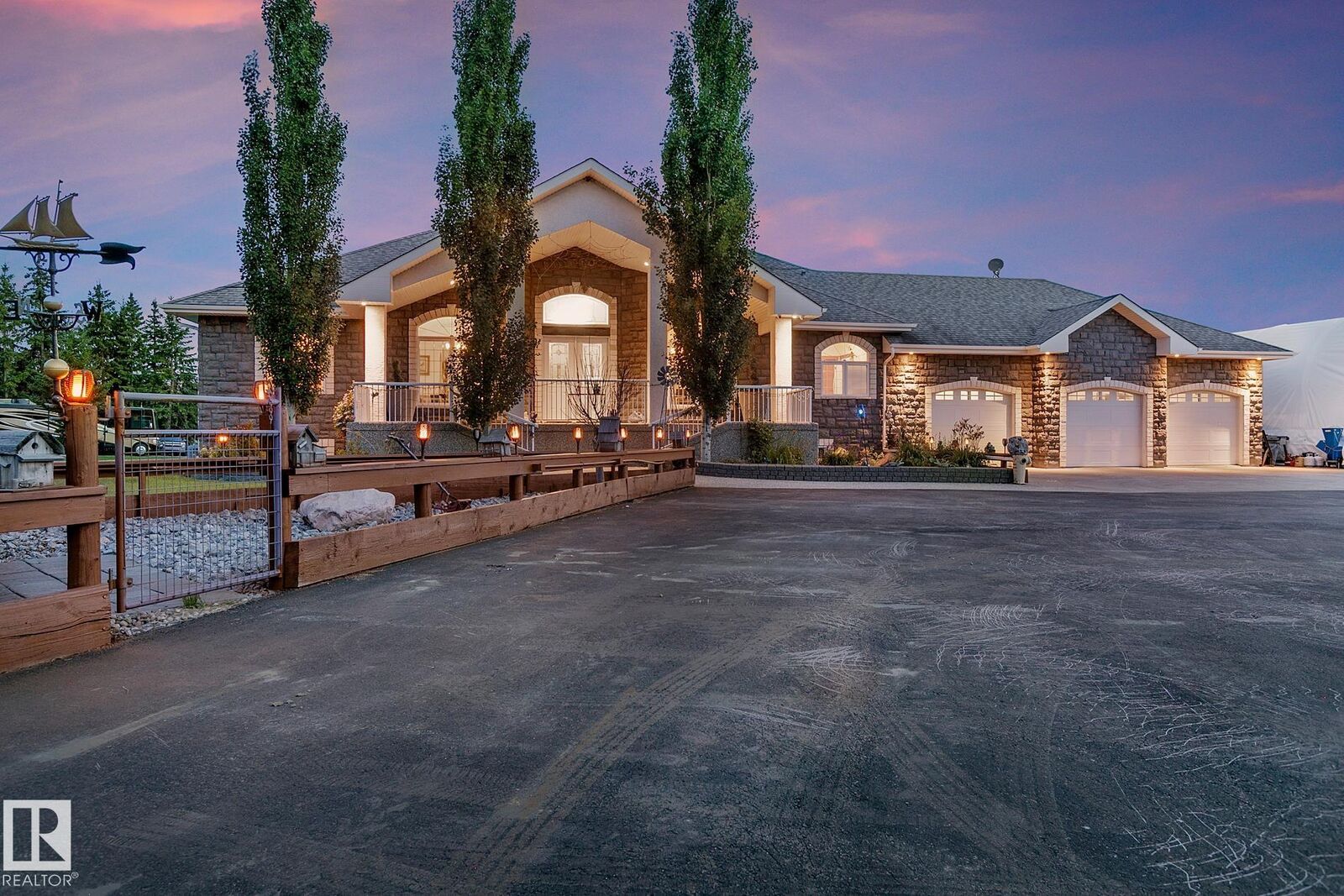 Property Photo: 51430 Rge Road 231 400 AB T8B 1K9