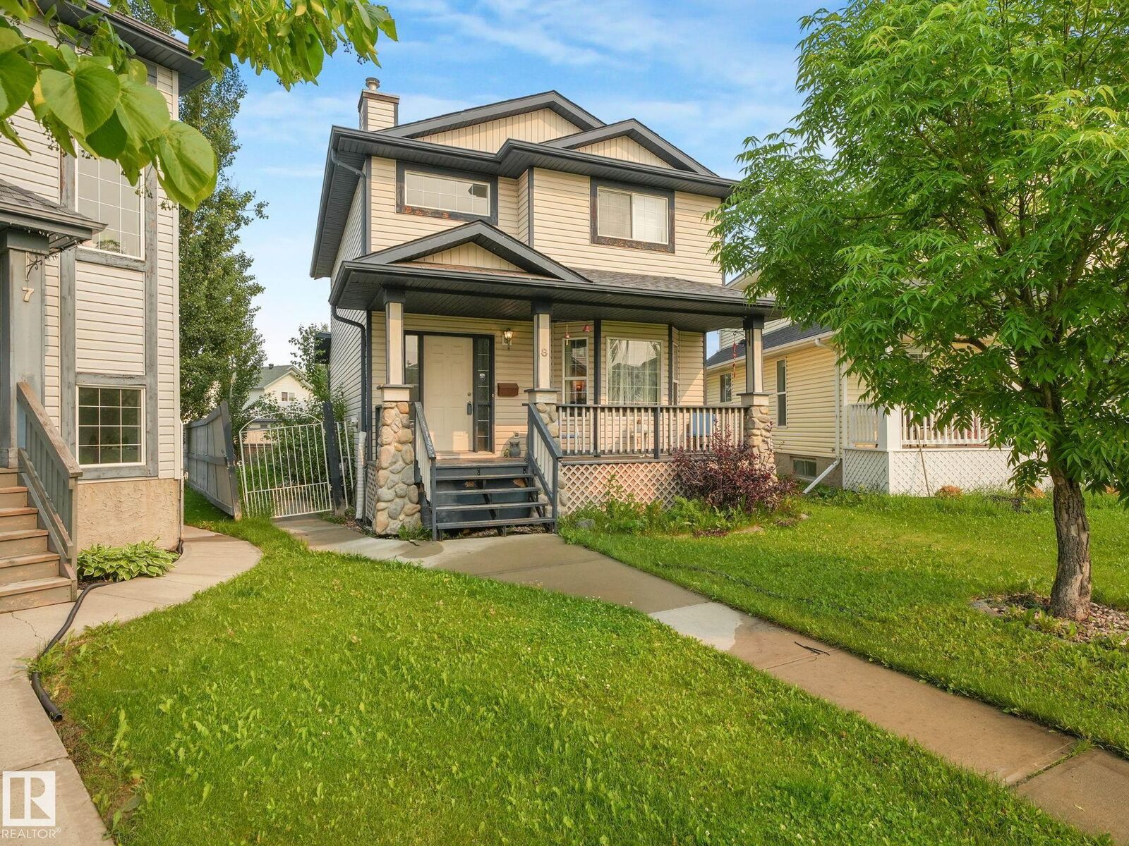 Property Photo: 8 Craigen Court AB T9E 8C8