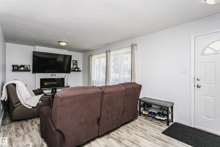 Property Photo:  13104 128 Avenue NW  AB T5L 3H2 