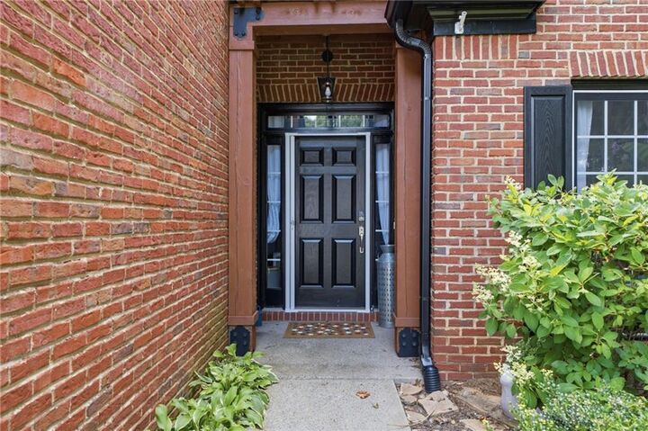 Property Photo: 1075 S Bethany Creek Drive GA 30004