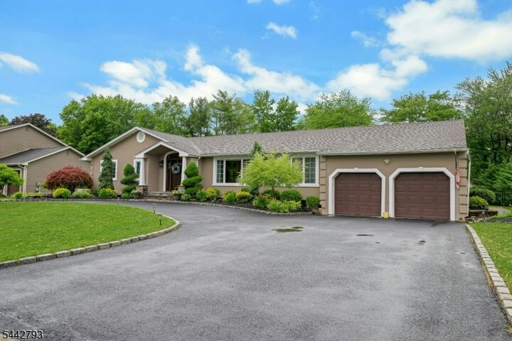 Property Photo:  13 Merlin Pl  NJ 07058 