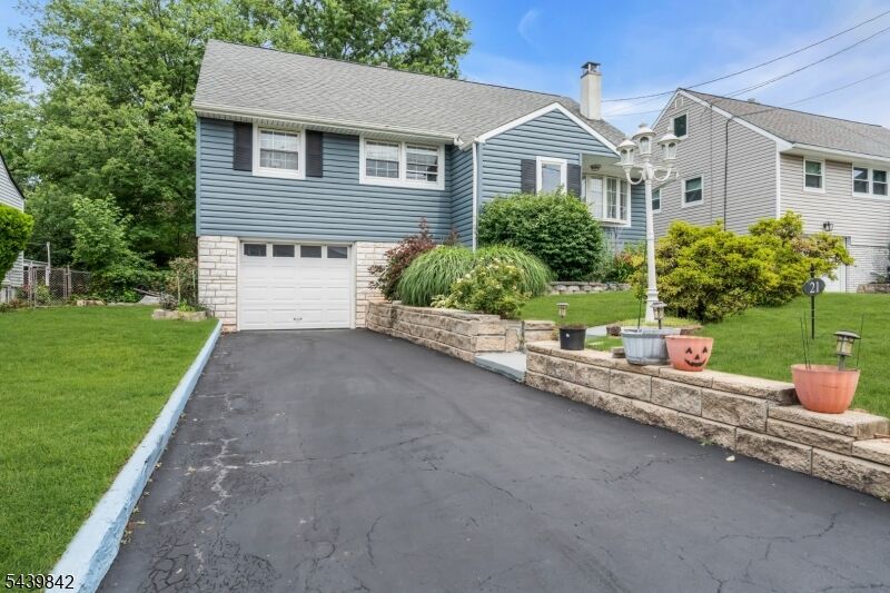 Property Photo:  21 McGuire St  NJ 08840 