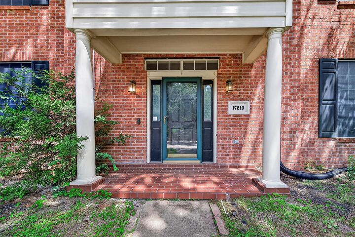 Property Photo:  17210 Palm Falls Court  TX 77095 