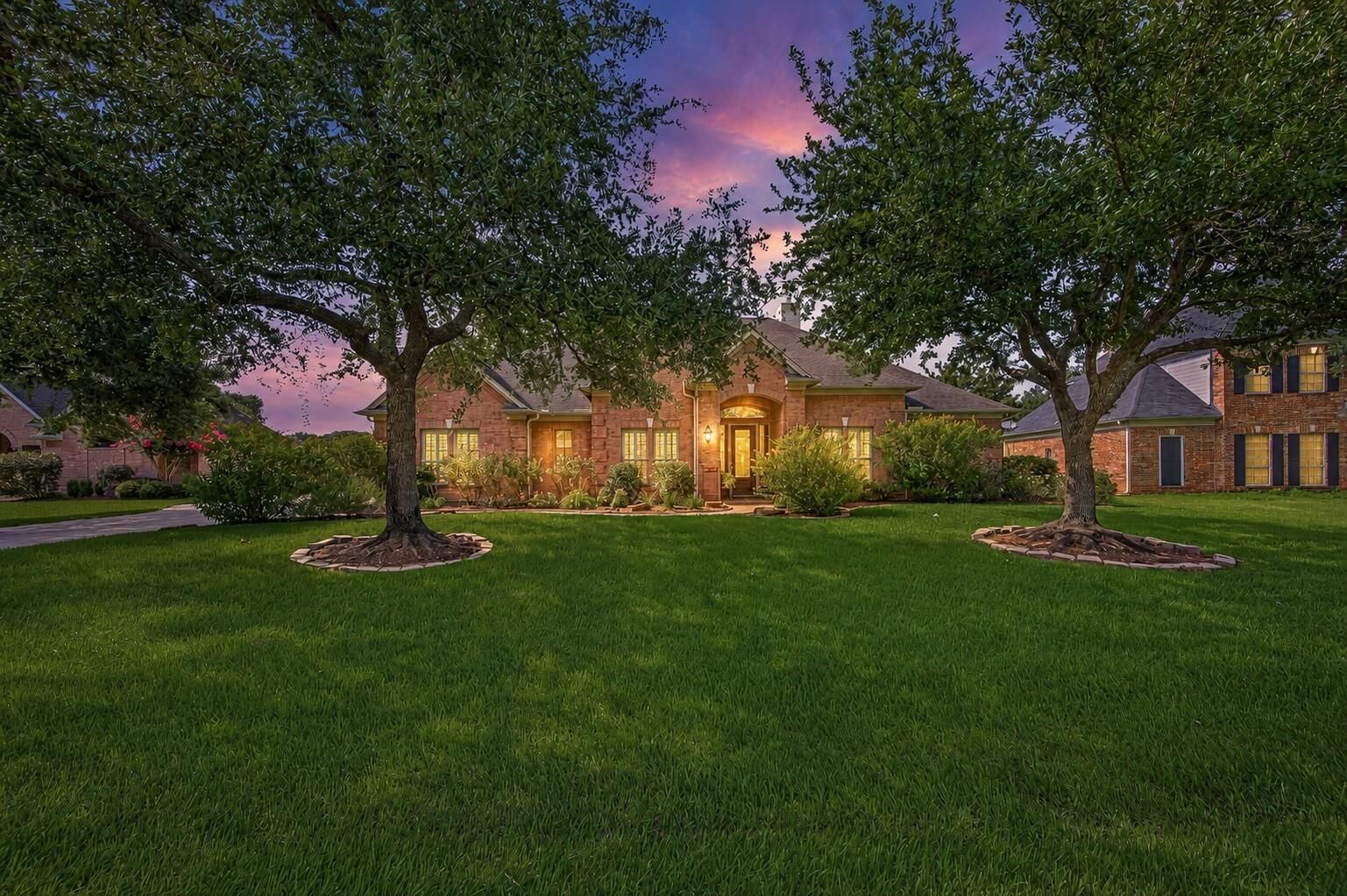 Property Photo: 5219 Waterbeck Street TX 77441
