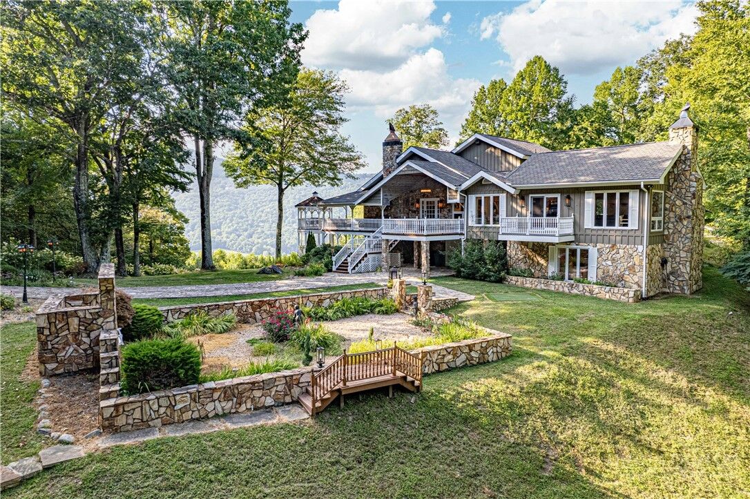 Property Photo: 774 Aldridge Road NC 28604