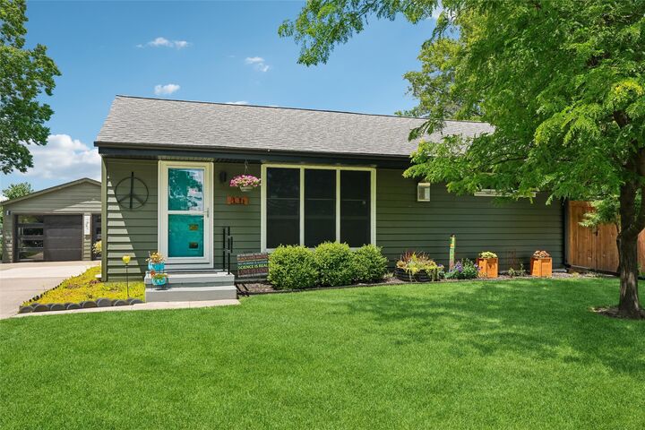 Property Photo:  805 N J Street  IA 50125 