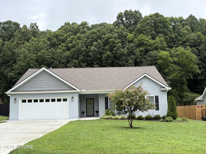 Property Photo:  762 Hillvale Rd  TN 37705 