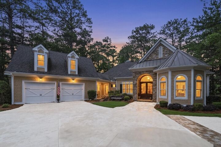 Property Photo:  1051 Cawthorne Lane  GA 30642 