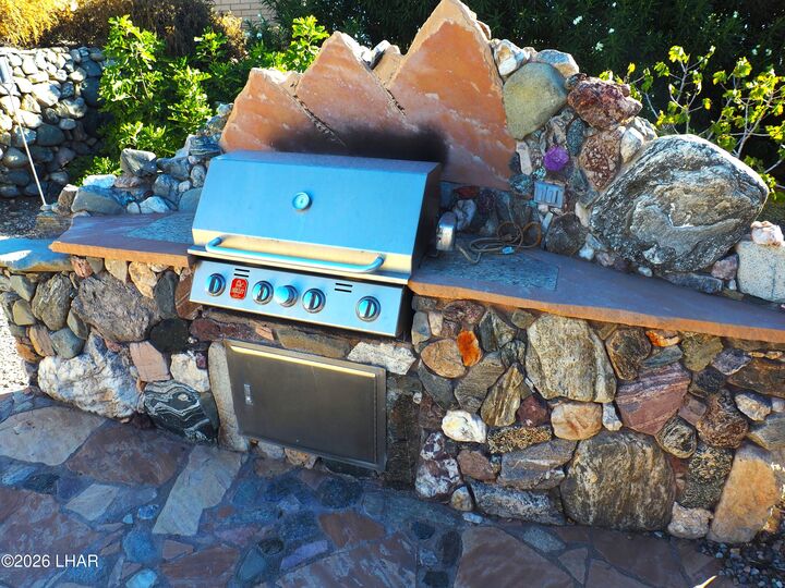 Property Photo:  1940 Papago Dr  AZ 86403 