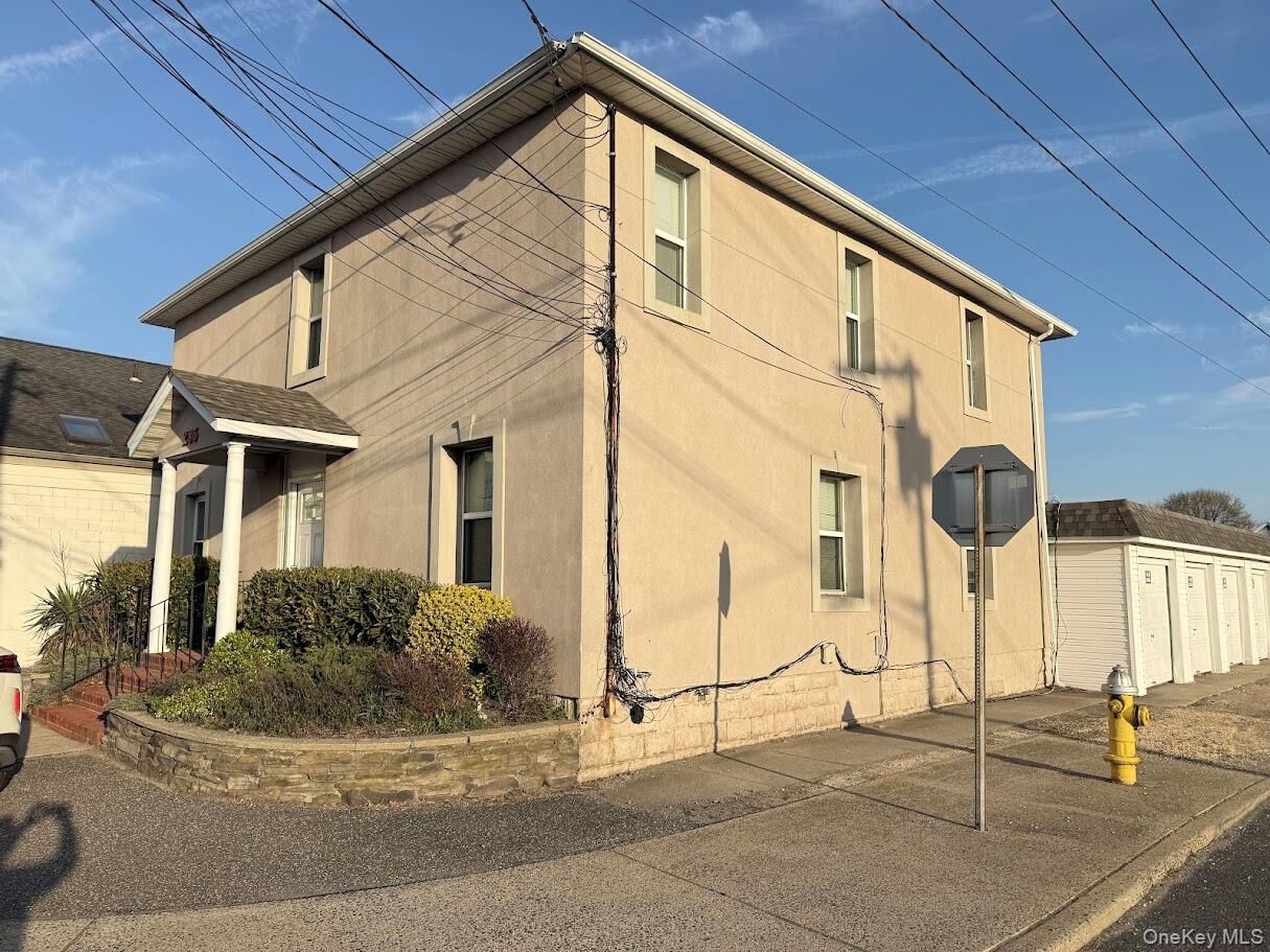 Property Photo:  236 W Montauk Highway W 1E  NY 11757 