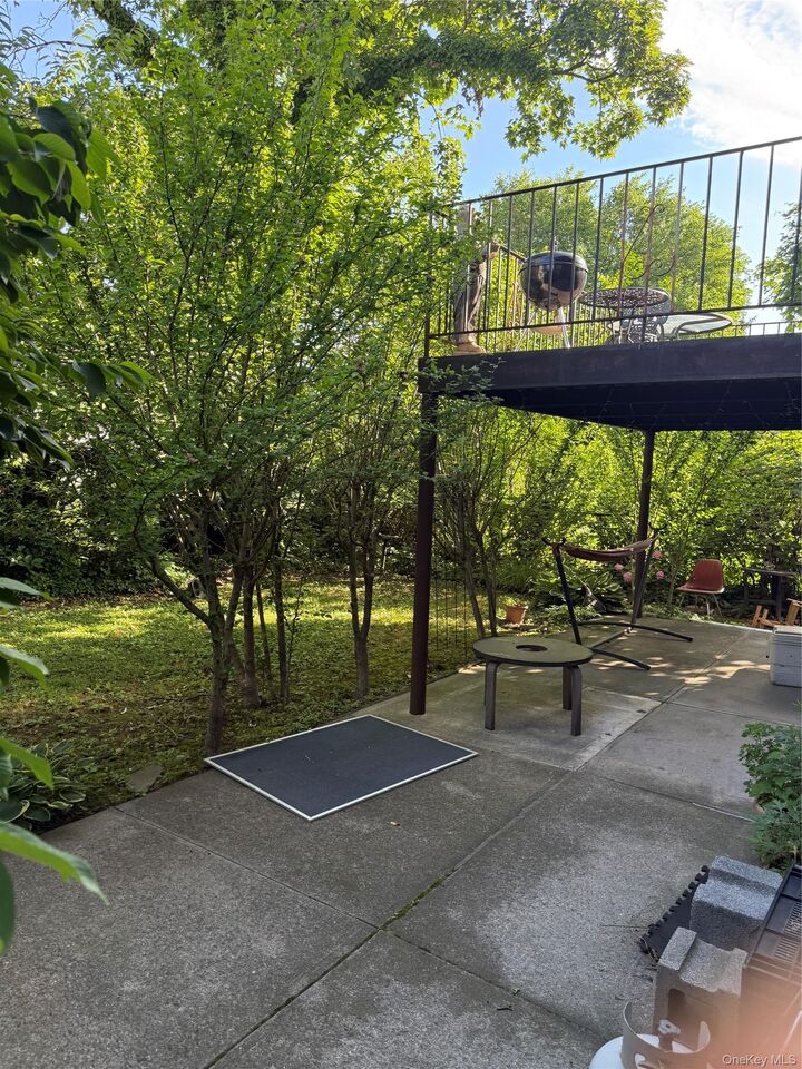 Property Photo:  2907 Lafayette Avenue  NY 10465 