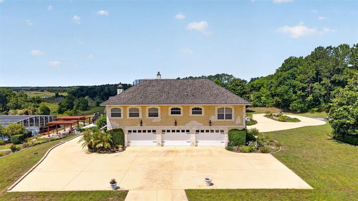 Property Photo:  17269 SE 260th Avenue Road  FL 32784 