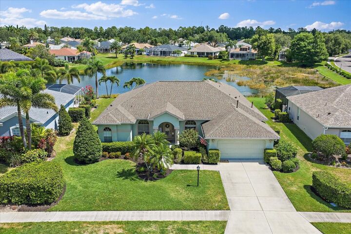 Property Photo:  12111 Summer Meadow Drive  FL 34202 