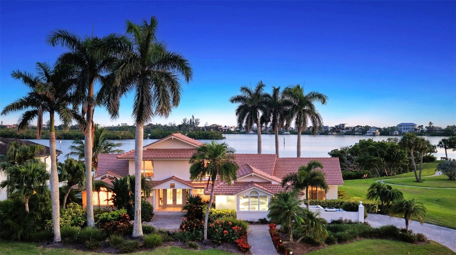 Property Photo: 321 Lookout Point Drive FL 34229