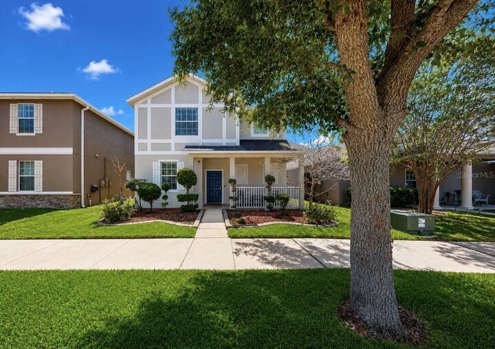 Property Photo:  12020 Streambed Drive  FL 33579 