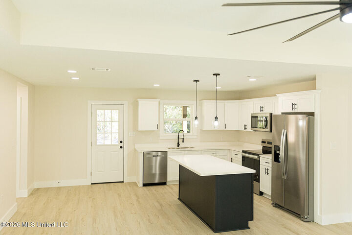Property Photo:  3301 Bonita Road  MS 39553 