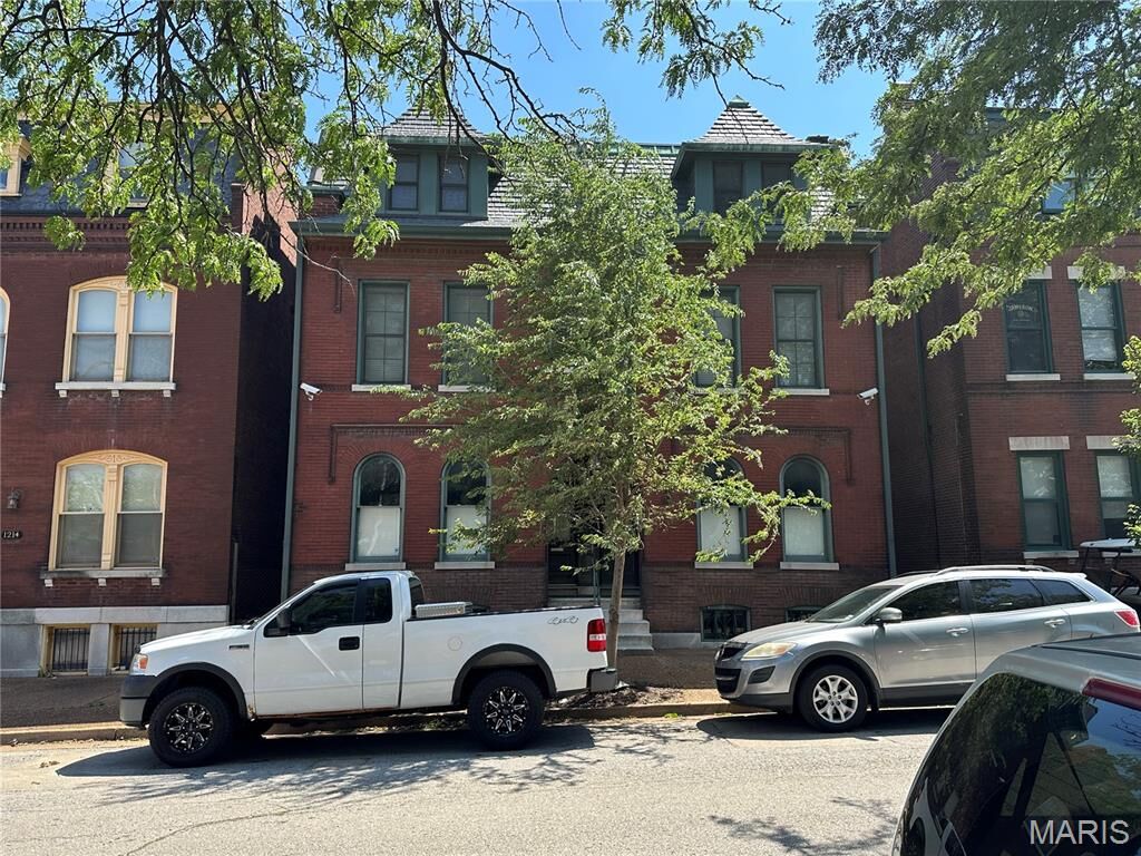 Property Photo:  1216 Ann Avenue  MO 63104 