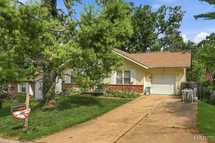 Property Photo:  2103 Timber Lane  MO 63012 