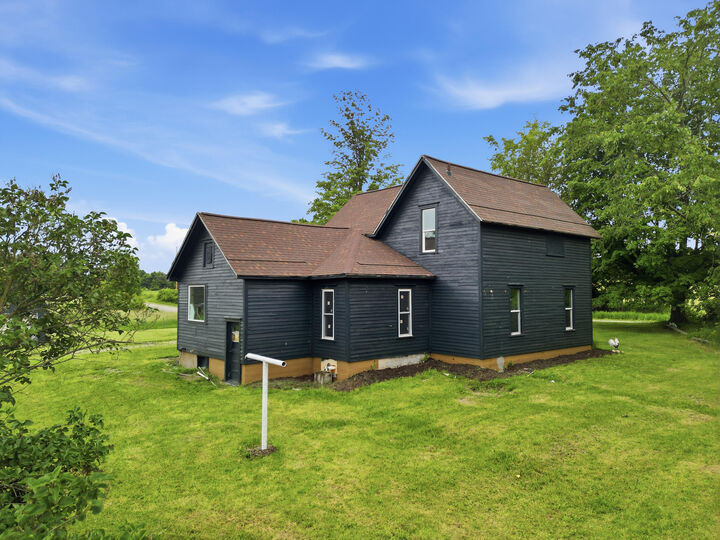 Property Photo:  21291 150th Avenue  MI 49307 