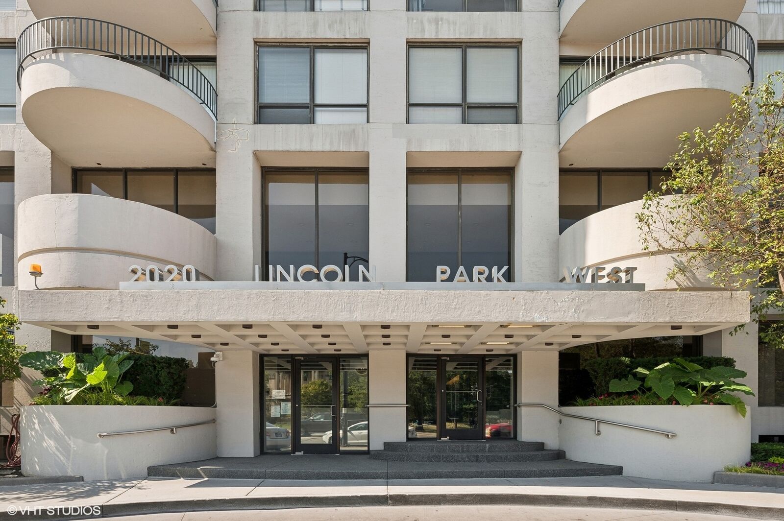 Property Photo:  2020 N Lincoln Park West 32K  IL 60614 