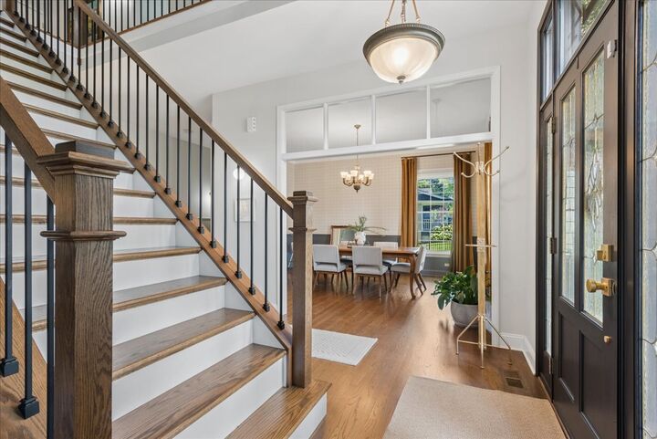 Property Photo: 724 S Batavia Avenue IL 60134