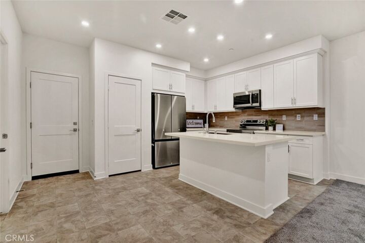 Property Photo:  325 Hazel  CA 92694 