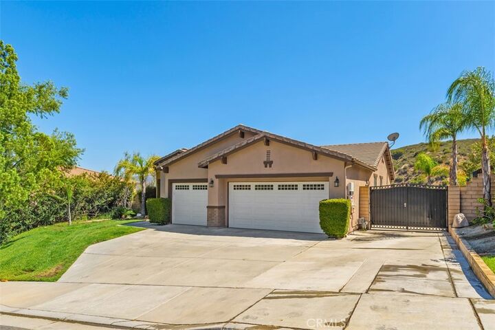 Property Photo:  15538 Starview  CA 92530 