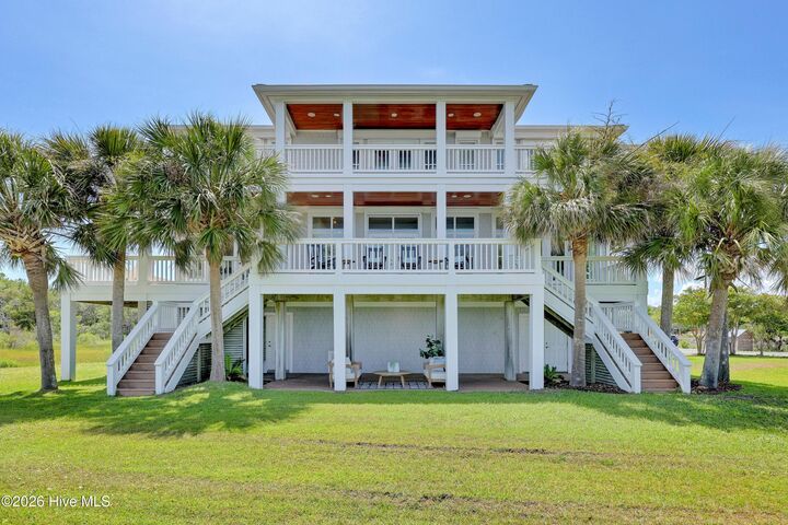 Property Photo: 5624 Captains Lane NC 28409